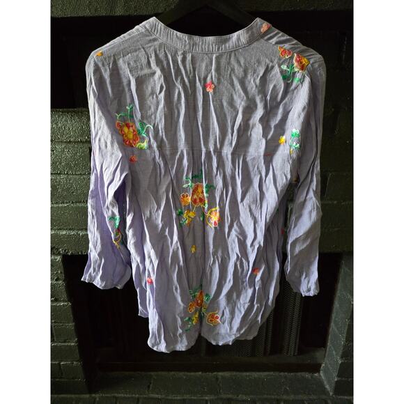 Fig And Flower Embroidered Floral Gauze Lavender Button Down Boho blouse Sz M - Picture 4 of 4